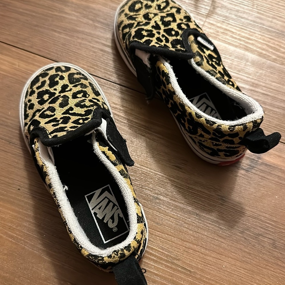Toddler shoes size 8